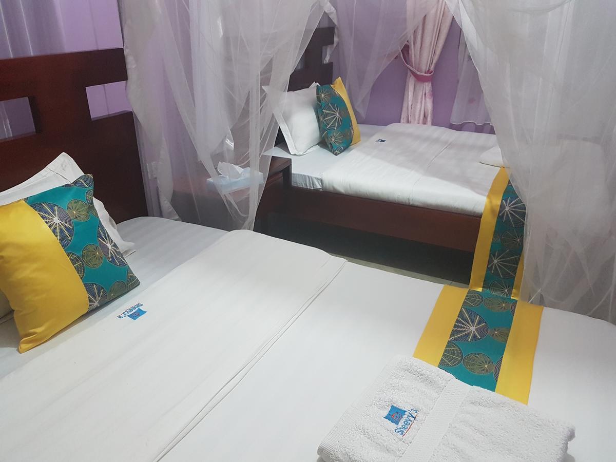 Sheevy"S Bed N Breakfast Fort Portal Екстериор снимка