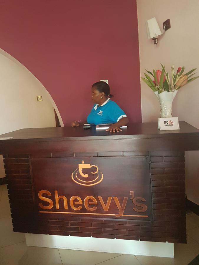 Sheevy"S Bed N Breakfast Fort Portal Екстериор снимка